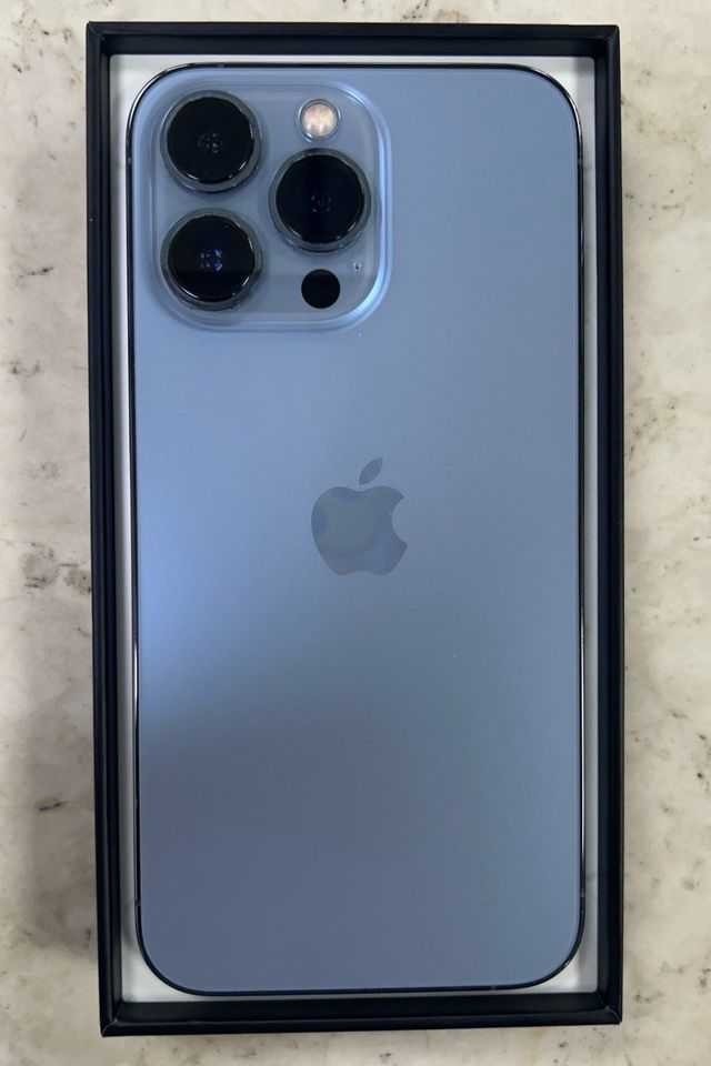 IPhone 13 PRO 藍色 256G(已售出)
